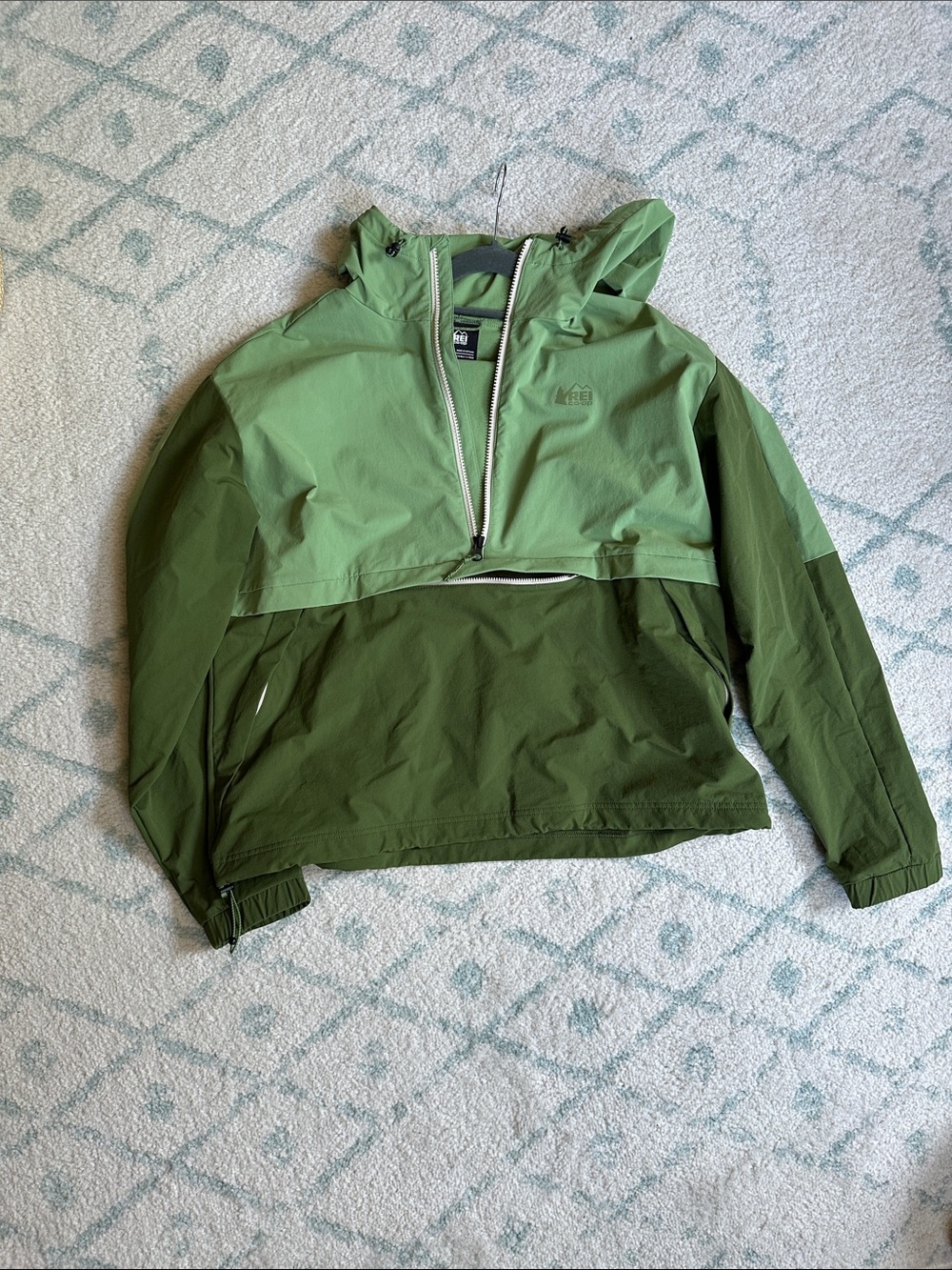REI Two-Tone Olive Green Hooded Pullover jacket - XL